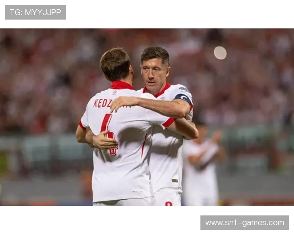 莱万头球技术深度解析：精准与力量的完美结合